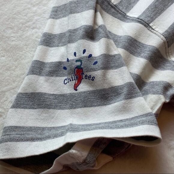 Chile Tees Gray White Striped Short  Sleeve Tee Size Large - Picture 7 of 10